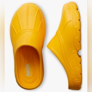 Bass Outdoor | Womens Field Slip-In Mules/Clogs In Old Gold